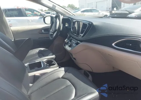 2024 Chrysler Pacifica Hybrid Select из США, поврежденный, VIN 2C4RC1S77RR123649